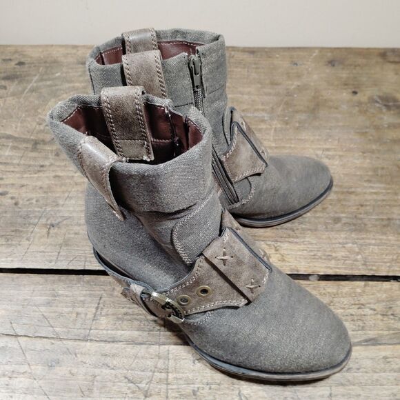 2 Lips Too Ankle Boots Sz 8 Combat Booties Buckle Side Zip - Picture 5 of 11